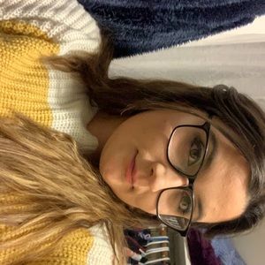 Meet your Posher, Desiree